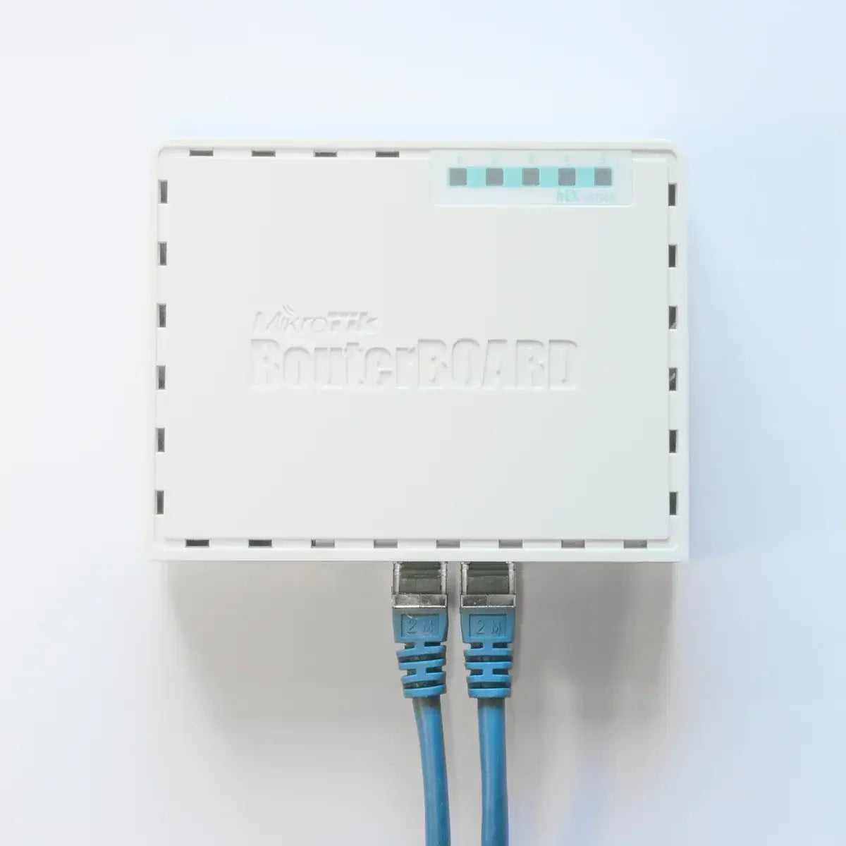 Hex mikrotik rb750gr3: high-performance router